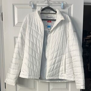 Excellent Condition Columbia Women's Quilted White omni-heat Jacket